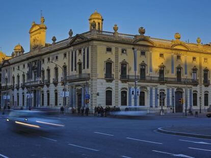 El Palau de la Aduana de Barcelona, en la Avenida Marqu&eacute;s de Argentera (junto a la plaza Palau).