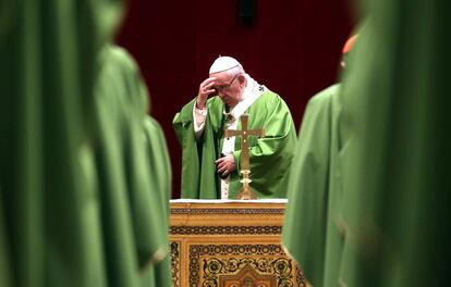 O papa Francisco durante a missa celebrada esta manhã no Vaticano