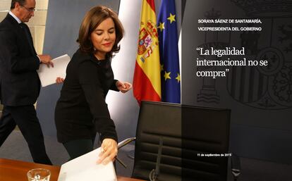 La vicepresidenta, Soraya Sáenz de Santamaria, durante la rueda de prensa posterior al Consejo de Ministros en el Palacio de La Moncloa, el pasado 18 de septiembre.