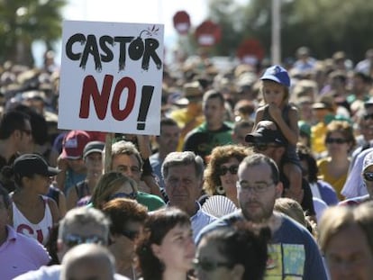 Manifestació a Alcanar contra el magatzem de gas Castor.