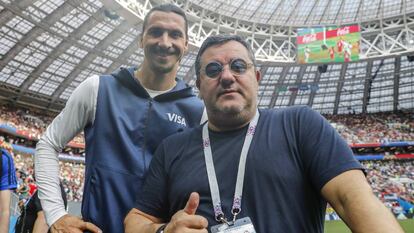 Zlatan Ibrahimovic y su representante, Mino Raiola, antes del partido de la Copa del Mundo entre las selecciones de Alemania y México celebrado en el estadio Luzhniki, el 17 de junio de 2018 en Moscú.