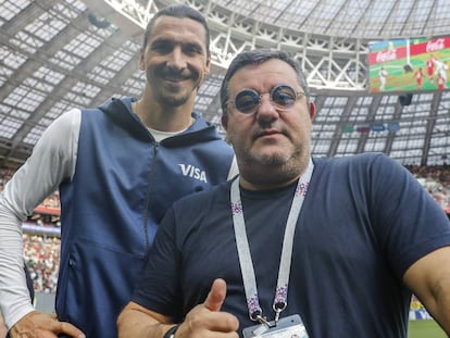 Zlatan Ibrahimovic y su representante, Mino Raiola, antes del partido de la Copa del Mundo entre las selecciones de Alemania y México celebrado en el estadio Luzhniki, el 17 de junio de 2018 en Moscú.
