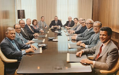 Guía para vestirse correctamente en la oficina en pleno verano