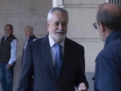 Anticorrupción retira su escrito contra el ex secretario general de Hacienda andaluz Antonio Estepa y lo mantiene contra 21 acusados