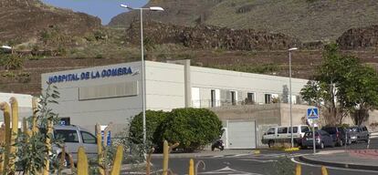  Exterior del Hospital de La Gomera en el que sanidad ha aislado a cinco personas para estudiar un posible contagio de coronavirus, en La Gomera.