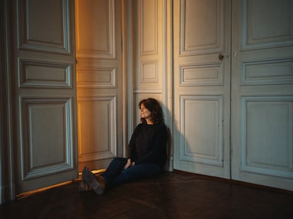 La escritora Maylis de Kerangal, fotografiada en la sede de la editorial Gallimard en París, a finales de febrero.