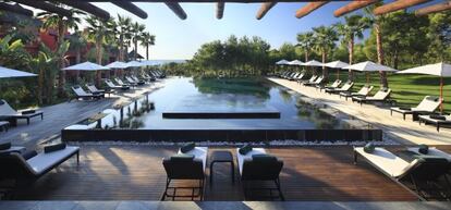 Imagen de la piscina de Asia Garden Hotel.