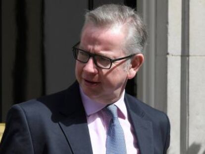 El ministro euroescéptico Michael Gove confirma que existe consenso en el Gobierno para mantener abiertas las fronteras a los ciudadanos de la UE durante un periodo de transición