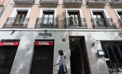 Edificio situado en el número 13 de la calle Luchana, declarado Bien de Interés Cultural. 