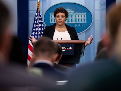 Shalanda Young, directora de la Oficina de Presupuesto de la Casa Blanca, este martes.