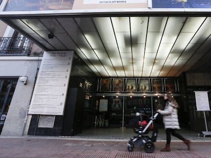 Fachada del Cine Palafox, Madrid.