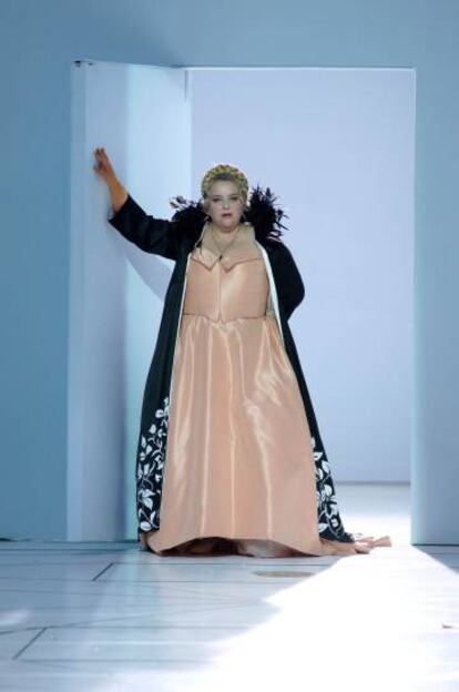 La soprano Karina Gauvin (Vitellia) en la ópera 'La clemenza di Tito', en el Teatro Real.