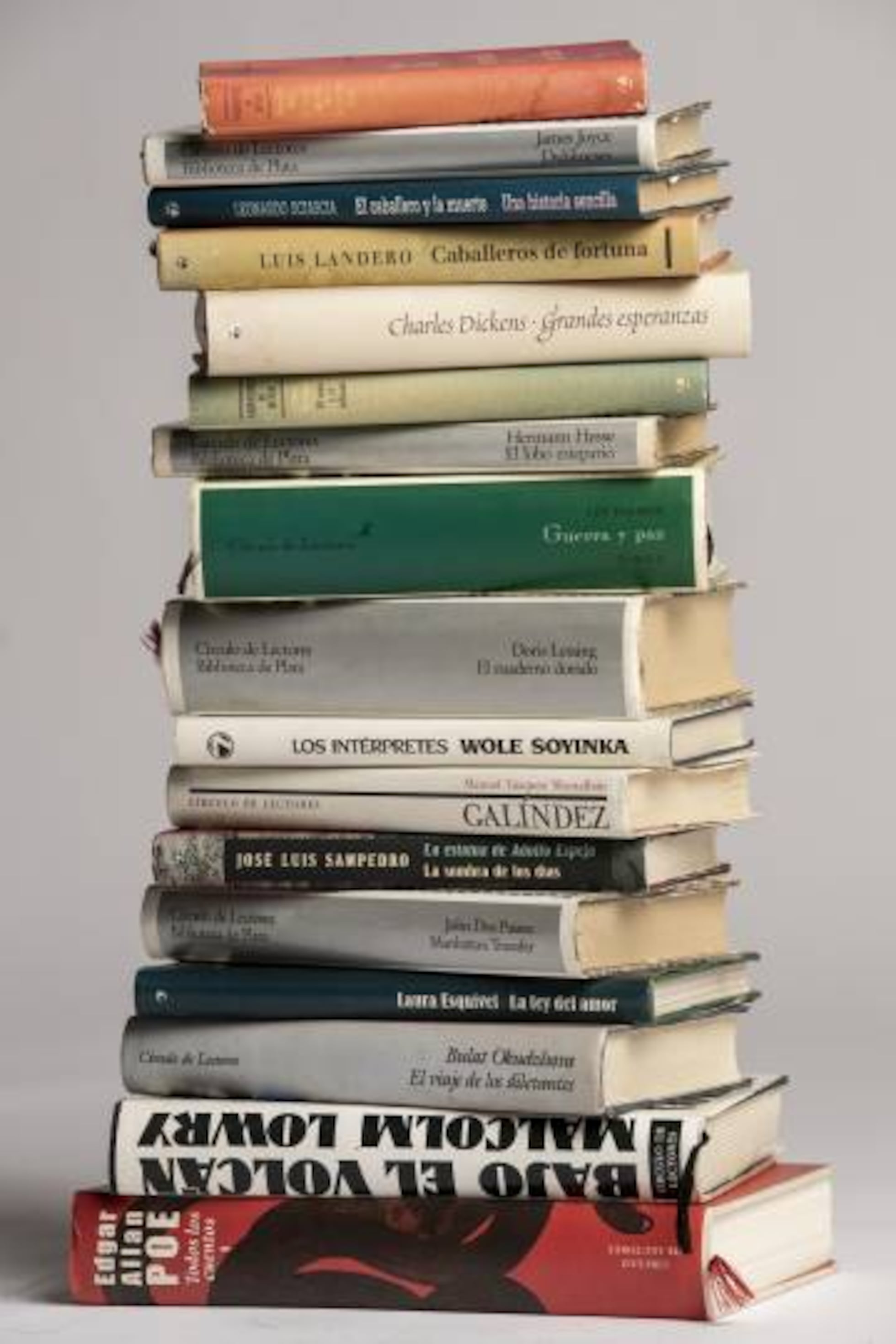 Círculo de Lectores - Revista Litterae Communionis, image size:1960x2940