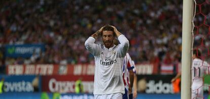 Sergio Ramos se lamenta de una ocasión fallada