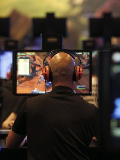 Los juegos 'online' le comen terreno al comercio tradicional.