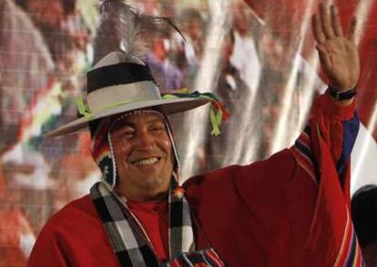 El presidente de Venezuela, Hugo Chávez, en Cochabamba (Bolivia), durante una visita oficial el pasado jueves.