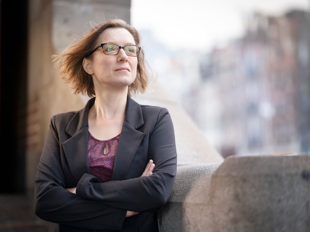 Lisa Herzog, filósofa: “Hay que luchar por no estar disponible fuera del horario de trabajo”