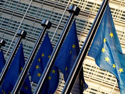 La UE acusa a ocho bancos de formar un cártel para manipular el mercado de bonos soberanos
