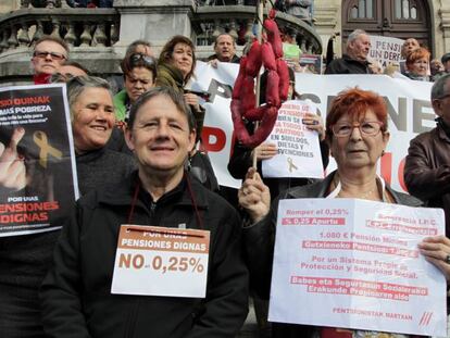 Concentraci&oacute;n de pensionistas en Bilbao.