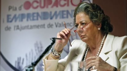 La alcaldesa de Valencia, Rita Barberá, durante la presentación del plan de empleo.