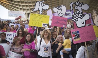 Una imagen de la concentración en el Metropol Parasol de Sevilla el 8 de marzo.