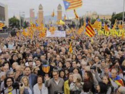 Concentración de apoyo a los miembros de la Generalitat imputados por la consulta del 9-N.