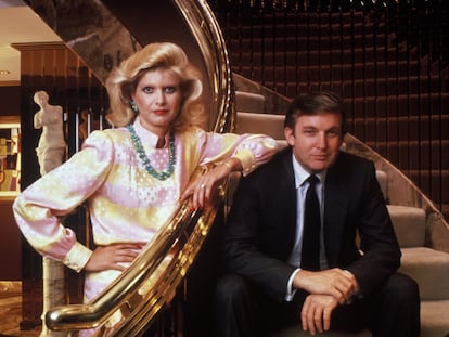 Ivana y Donald Trump, en 1990, en su apartamento de Nueva York.