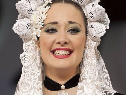 Raquel Sánchez, nueva Bellea del Foc 2011 de Alicante.