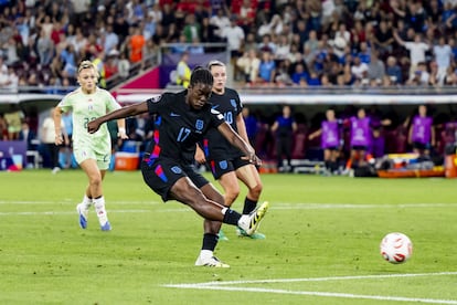 Michelle Agyemang marca el gol del empate ante Italia.