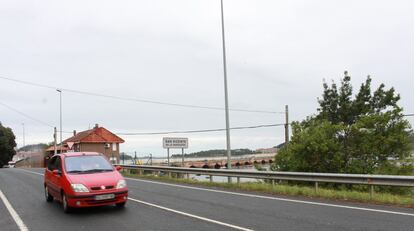 San Vicente de la Barquera es un peque?o pueblo costero de la regi¨®n de Cantabria. El municipio tiene 4.314 habitantes y suele recibir a numerosos turistas.