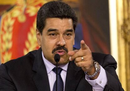 Nicolas Maduro giving a speech.