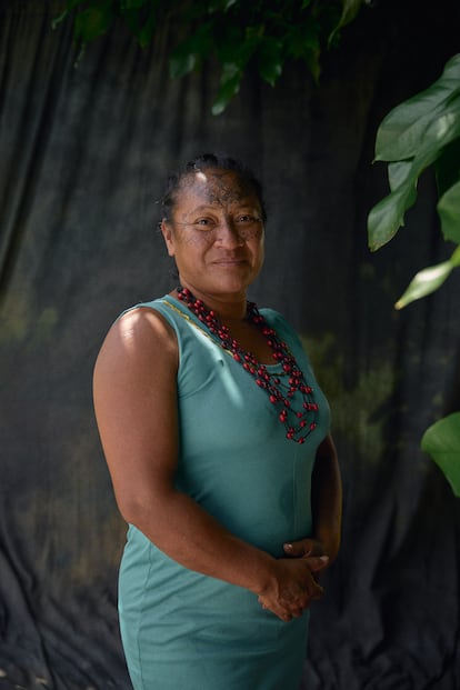 Elsa Cerda, de 42 años, preside la guardia indígena Yuturi Warmi, en la Amazonía ecuatoriana.