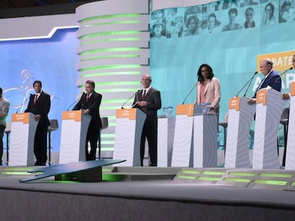 Os candidatos no debate da TV Aparecida. 