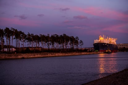 The Neptune, docked at the Lubmin pier.