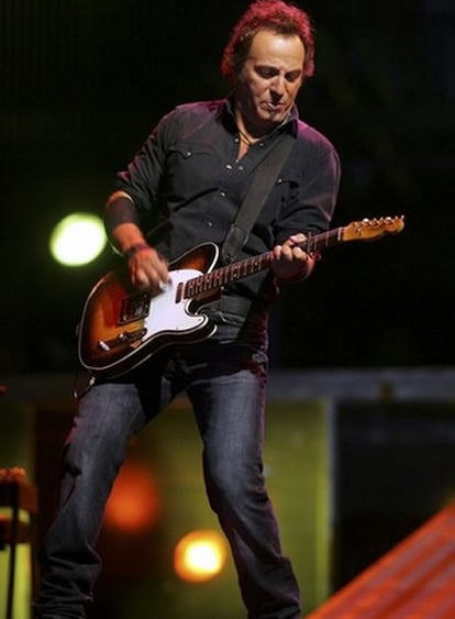 Bruce Springsteen y la E Street Band tocarán en el descanso de la Super Bowl de fútbol americano en Florida (Estados Unidos) logrando aparecer en el espacio televisivo musical más visto del año, según anunciaron hoy los organizadores. Este año, más de 148.000.000 de personas vieron la actuación de Tom Petty y los Heartbreakers en la final del campeonato, según la propia Liga Nacional de Fútbol Americano (NFL en inglés). Durante los últimos años en el evento han participado artistas como Prince, los Rolling Stones, Paul McCartney o U2.