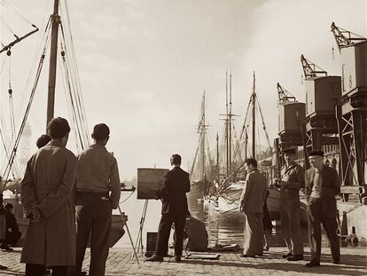 Imagen del muelle de España, en el Puerto de Barcelona, probablemente en la década de los cincuenta.