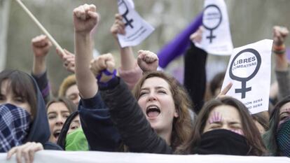 Un grupo de mujeres durante la huelga feminista del 8 de marzo. 