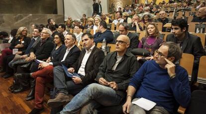De derecha a izquierda, Jordi Sebastià, Julià Àlvaro, Pedro Sánchez, Enric Bataller e Isabel Martín, en el primer acto de primarias.