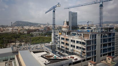 Obras en el hospital del Mar, este verano.