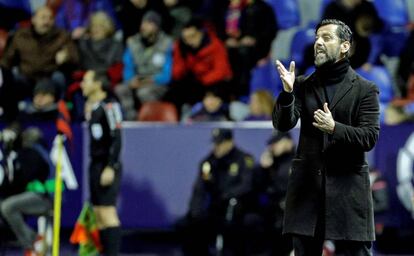 Quique Sánchez Flores, en el Levante-Espanyol.