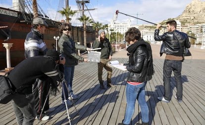 Alumnos de la escuela de cine de la Ciudad de la Luz de Alicante.