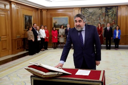 José Manuel Rodríguez Uribes, nuevo ministro de Cultura y Deporte, durante el acto de toma de posesión.