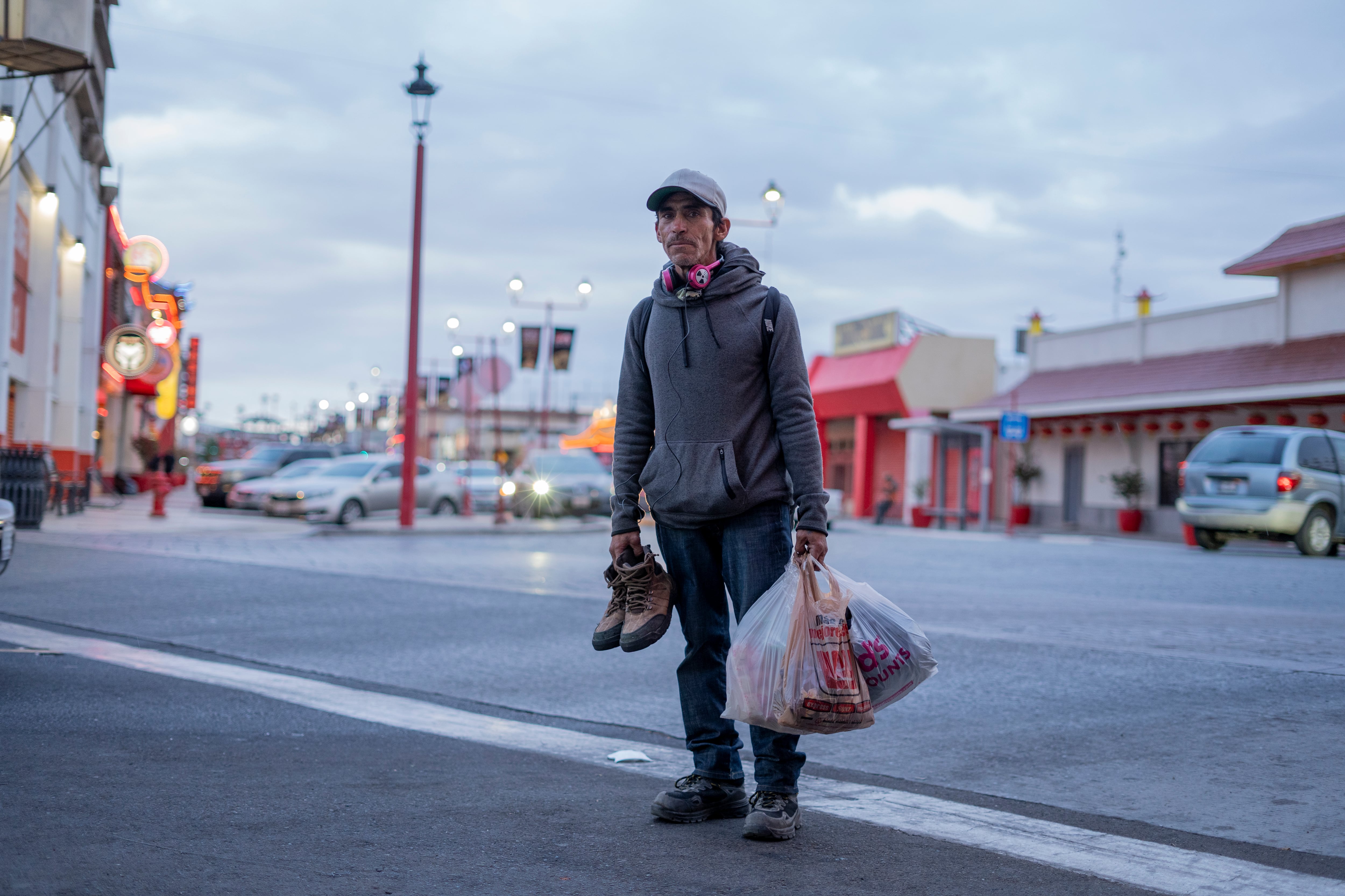 Heriberto Salazar en las calles de Mexicali, Baja California.