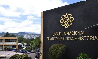 El exterior de la Escuela Nacional de Antropología e Historia en la Ciudad de México