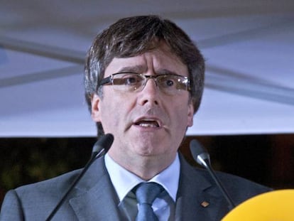 El presidente de la Generalitat de Cataluña Carles Puigdemont, durante el acto del PDeCAT en Girona