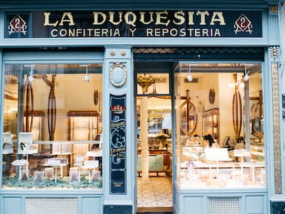 Fachada del local de La Duquesita, especialistas en confitería y repostería.