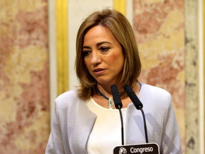 Carme Chacón anuncia en rueda de prensa su abandono de la vida parlamentaria.