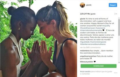 "Es momento de terminar con todas las formas de discriminación. Apoyémonos y amémonos los unos a los otros", escribió la modelo brasileña Gisele Bündchen.