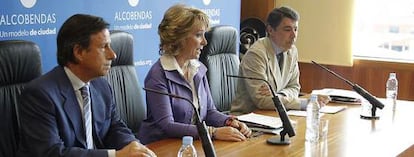 La presidenta de Madrid, Esperanza Aguirre, en la rueda de prensa tras el Consejo de Gobierno.