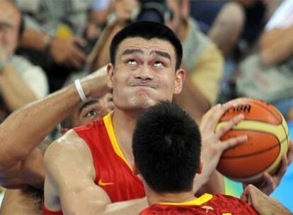 Yao Ming, en el partido que enfrentó ayer a China y Estados Unidos